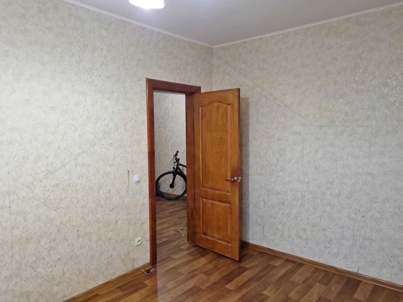 3 кімнатна квартира 71м2, 2/9 в житловому стані. Район Епіце