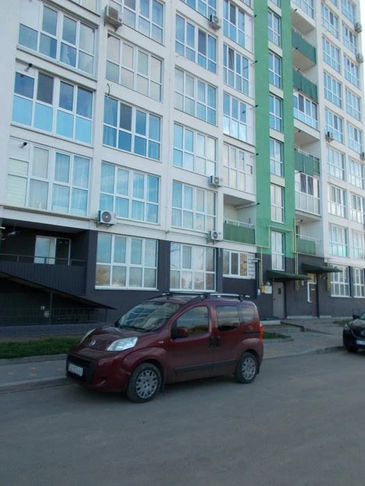 Продам кв-ру 44\21\12 м2 з індивід-им газовим опаленням міст