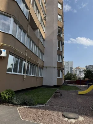 Продаж 1-кімнатної квартири в центрі міста з автономним опал
