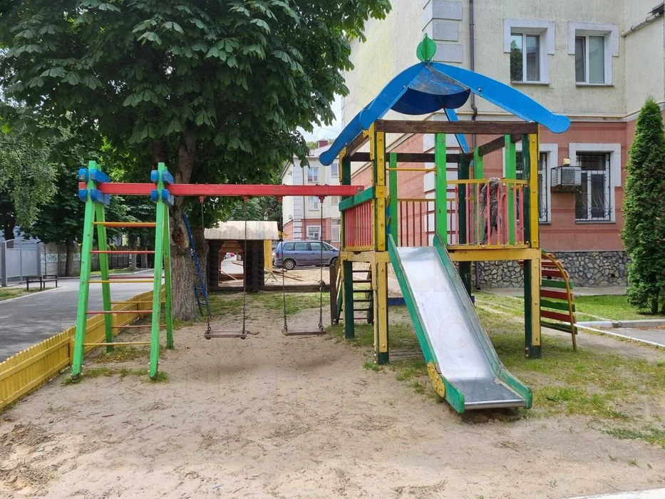 2 кімн квартира 72м2 з індивідуальним опаленням - Центральни