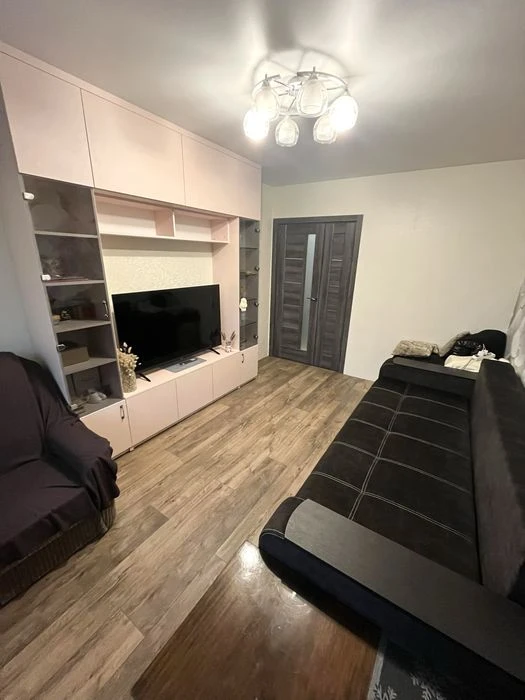 Продаж 2-кім квартири с сучасним ремонтом в центрі міста. єВ
