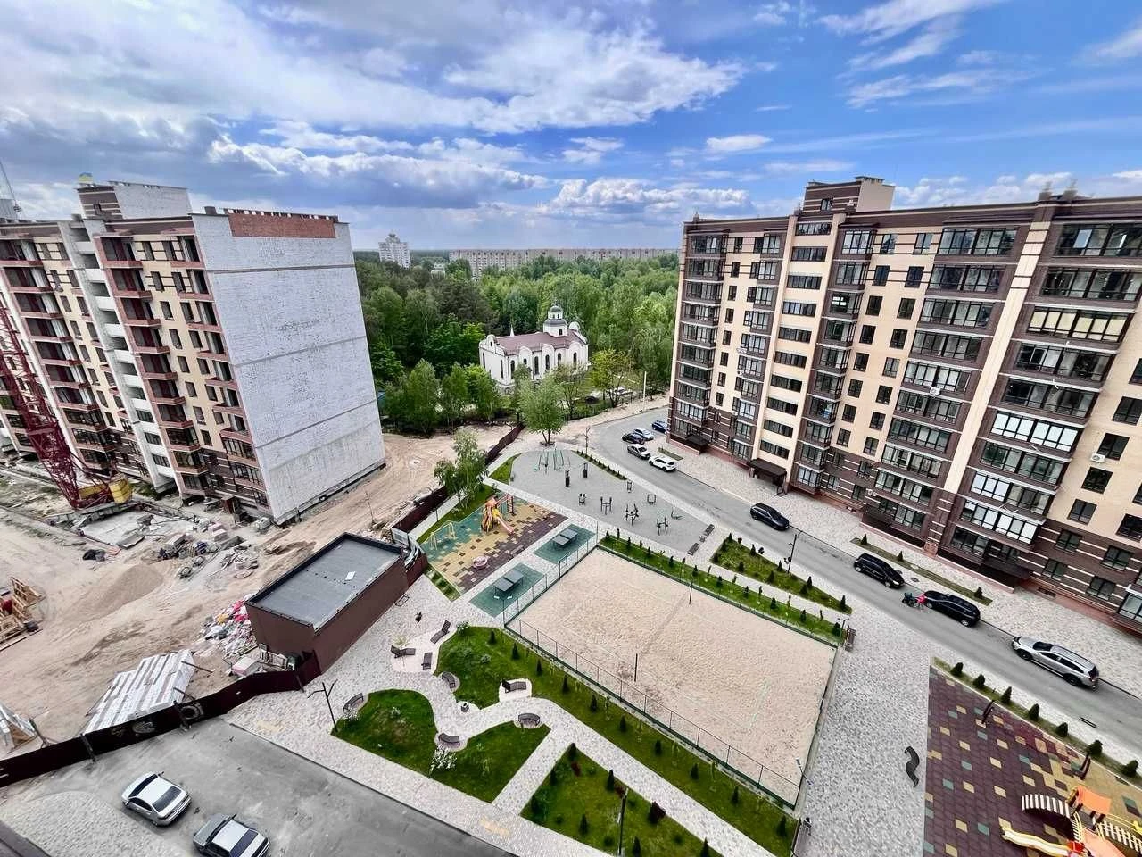 ПРОДАЖ великої 2-кімнатної квартири (73,5 м2) в Новобудові 2