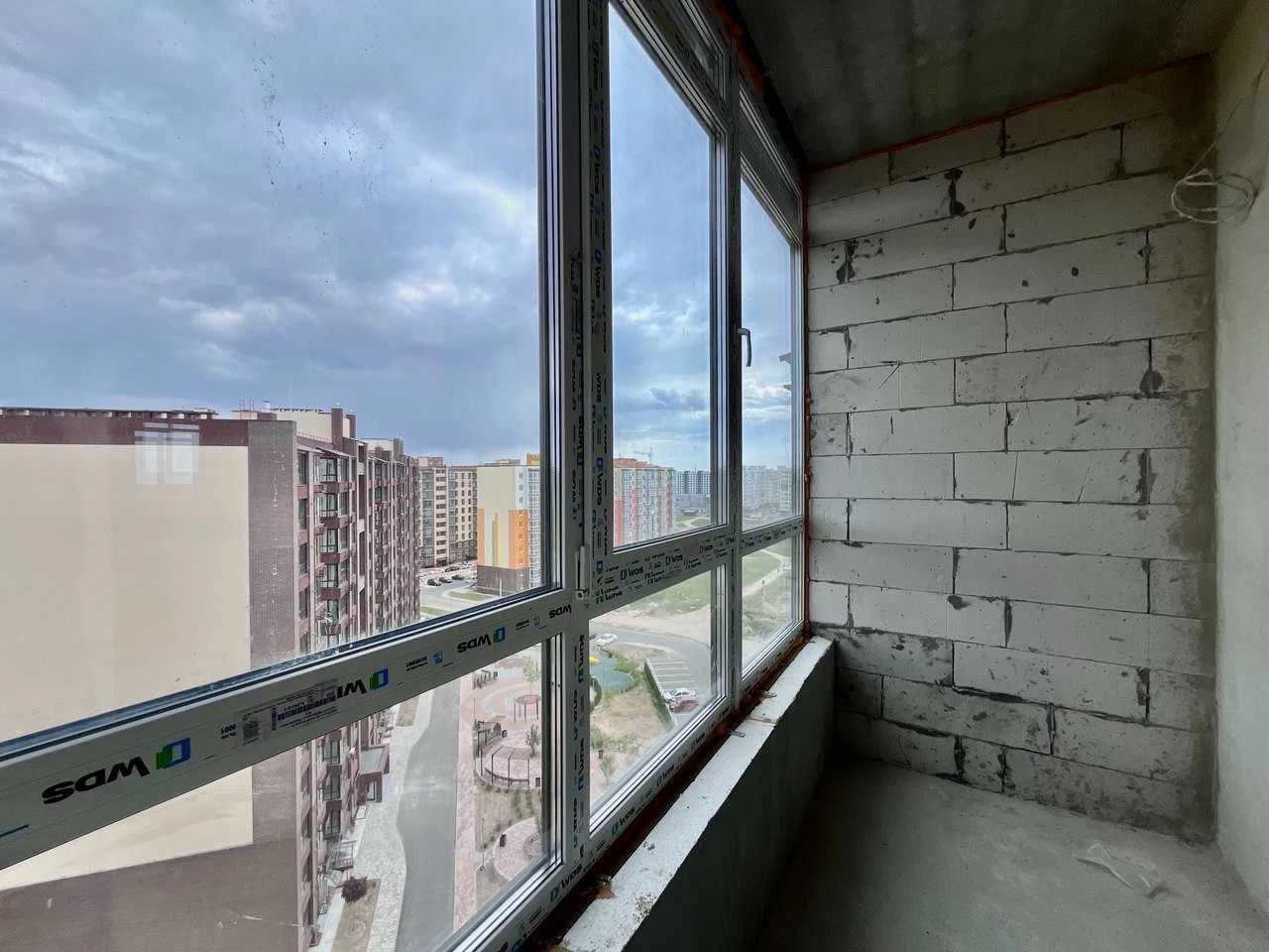 ПРОДАЖ великої 2-кімнатної квартири (73,5 м2) в Новобудові 2