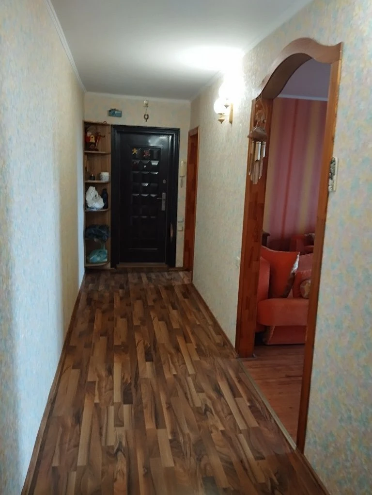 Трьох кімнатна квартира з ремонтом по вул Льотна