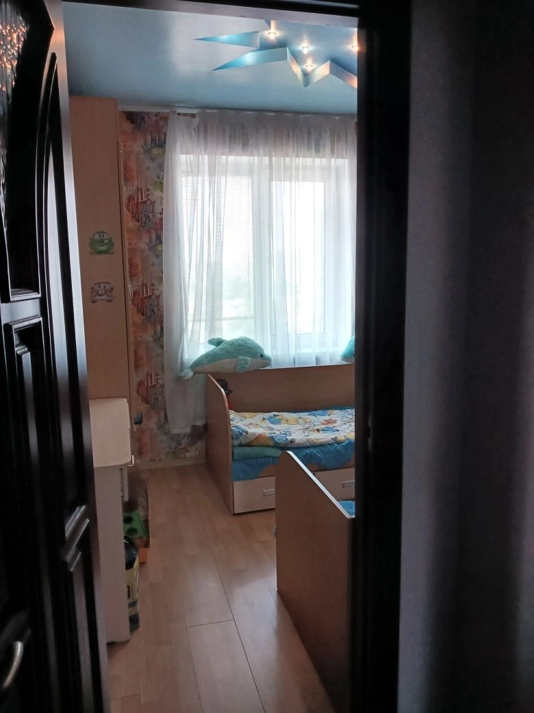 Продам  з Євроремонтом 3-и кім.кв-ру у центрі! Кухня-студія!