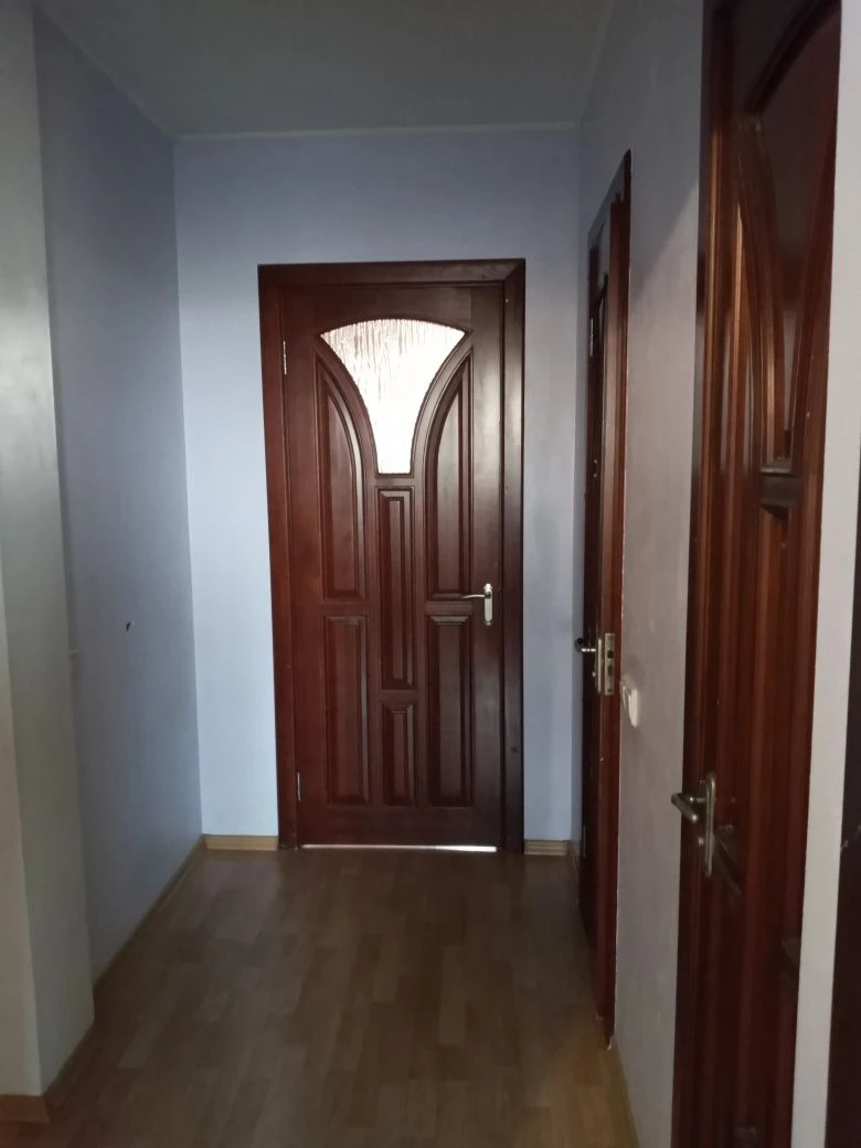 Продам  з Євроремонтом 3-и кім.кв-ру у центрі! Кухня-студія!