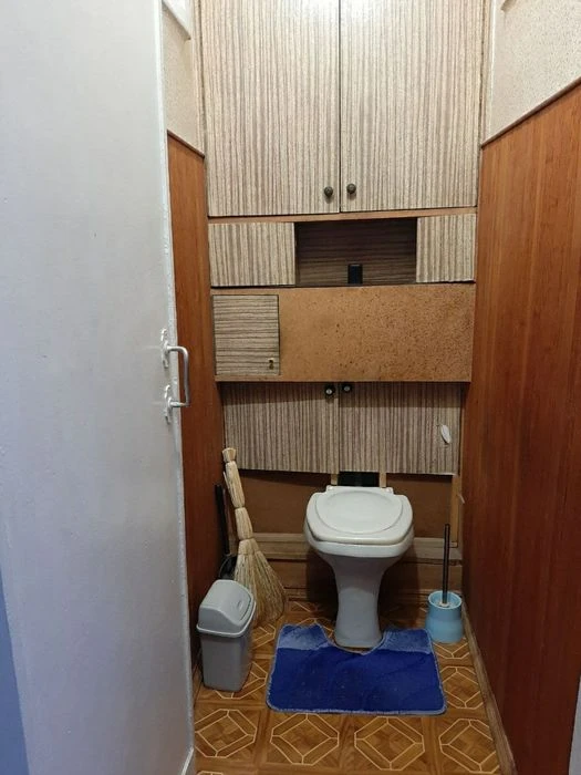 3-room apartment on Sobornoy Ave.