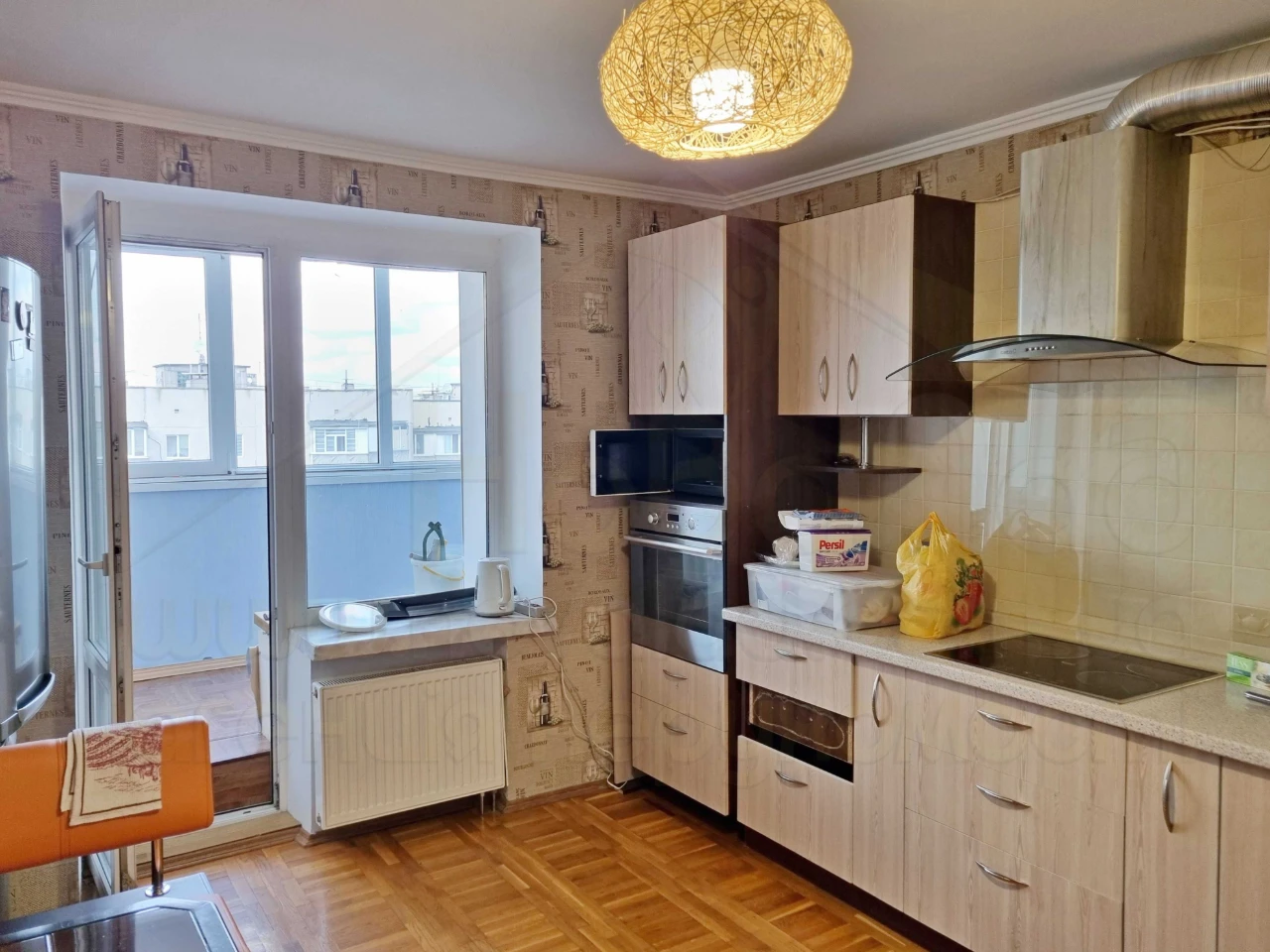 3 кімн квартира 90м2 з ремонтом, меблями і технікою р-н Holl