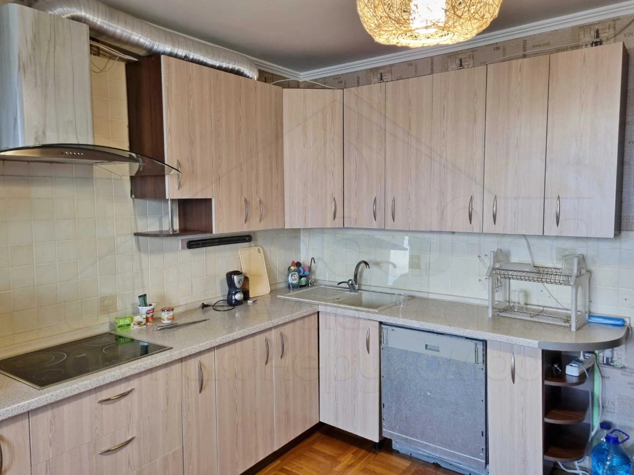 3 кімн квартира 90м2 з ремонтом, меблями і технікою р-н Holl