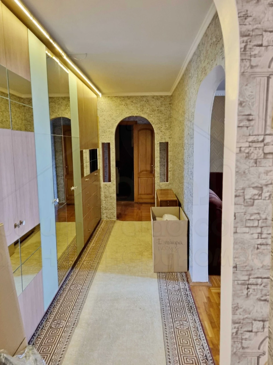 3 кімн квартира 90м2 з ремонтом, меблями і технікою р-н Holl