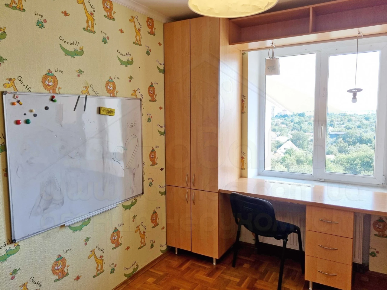 3 кімн квартира 90м2 з ремонтом, меблями і технікою р-н Holl