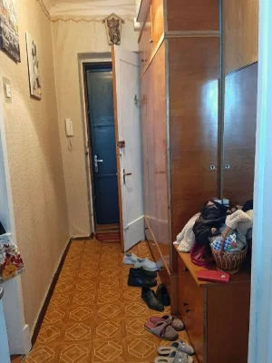 3-room apartment on Sobornoy Ave.