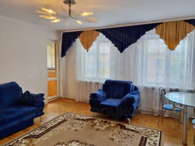 3 кімнатна квартира 116м2, 2/6 з індвид. опаленням біля Цент