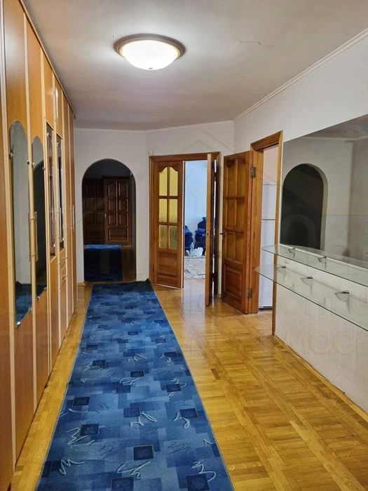 3 кімнатна квартира 116м2, 2/6 з індвид. опаленням біля Цент
