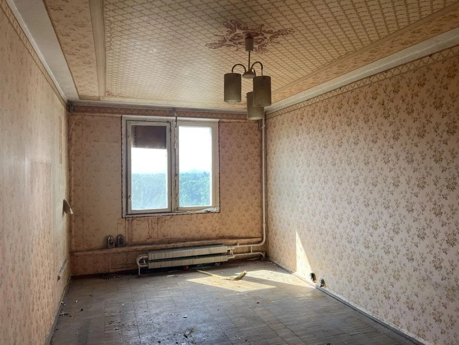 For sale 1-room apartment. Metro "Darnytsia", Romana Mstislavycha Street