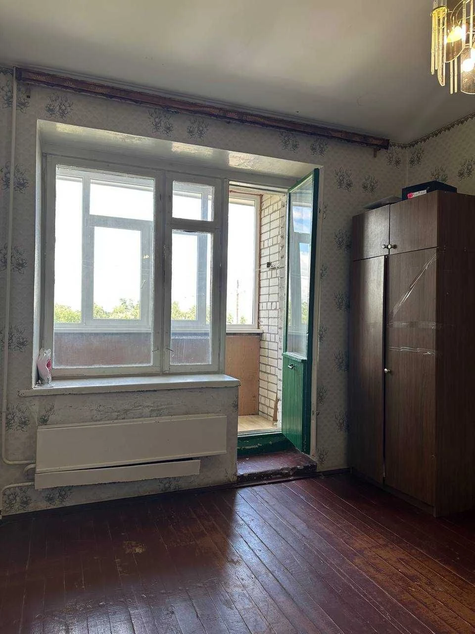 Продаж 4-кімнатної квартири — вул. Нафтовиків, район Масани