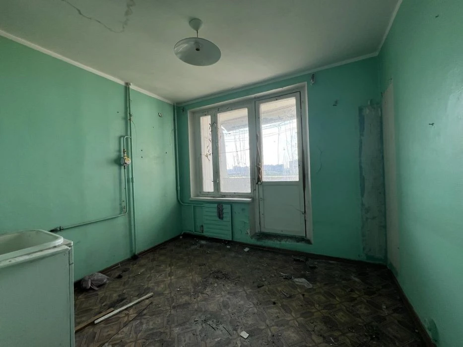 For sale 1-room apartment. Metro "Darnytsia", Romana Mstislavycha Street