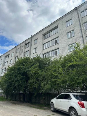 Продаж 4-кімнатної квартири — вул. Нафтовиків, район Масани