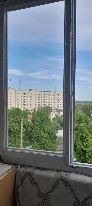Большая 1-ком.квартира на Бобровице 36м2, 5/5