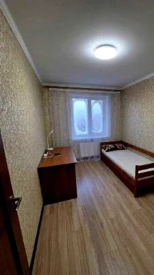 Продам (продаж) 3 кімнатну квартиру.