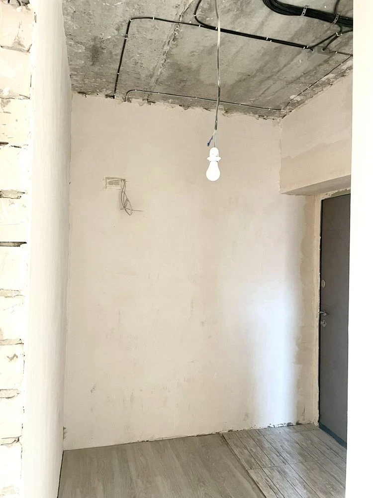 Продам 1 к. квартиру, ремонт 80%, ЖК Гідропарк, м. Київська,