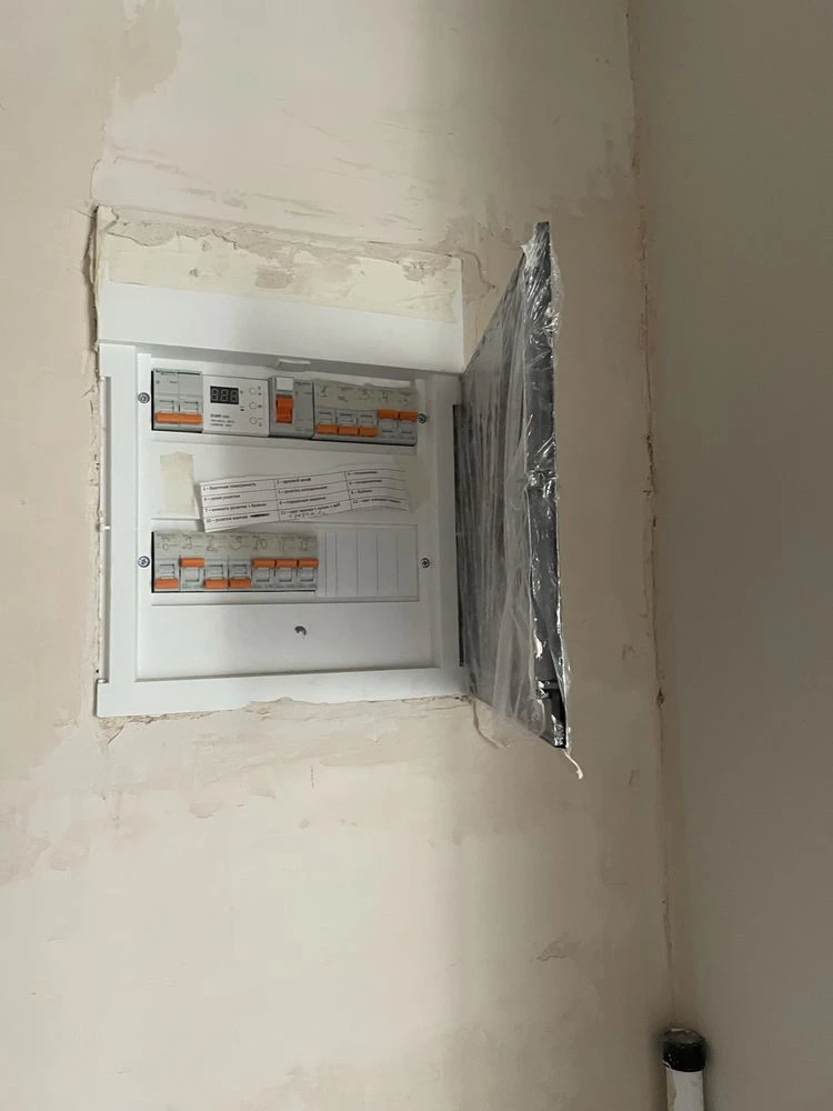 Продам 1 к. квартиру, ремонт 80%, ЖК Гідропарк, м. Київська,