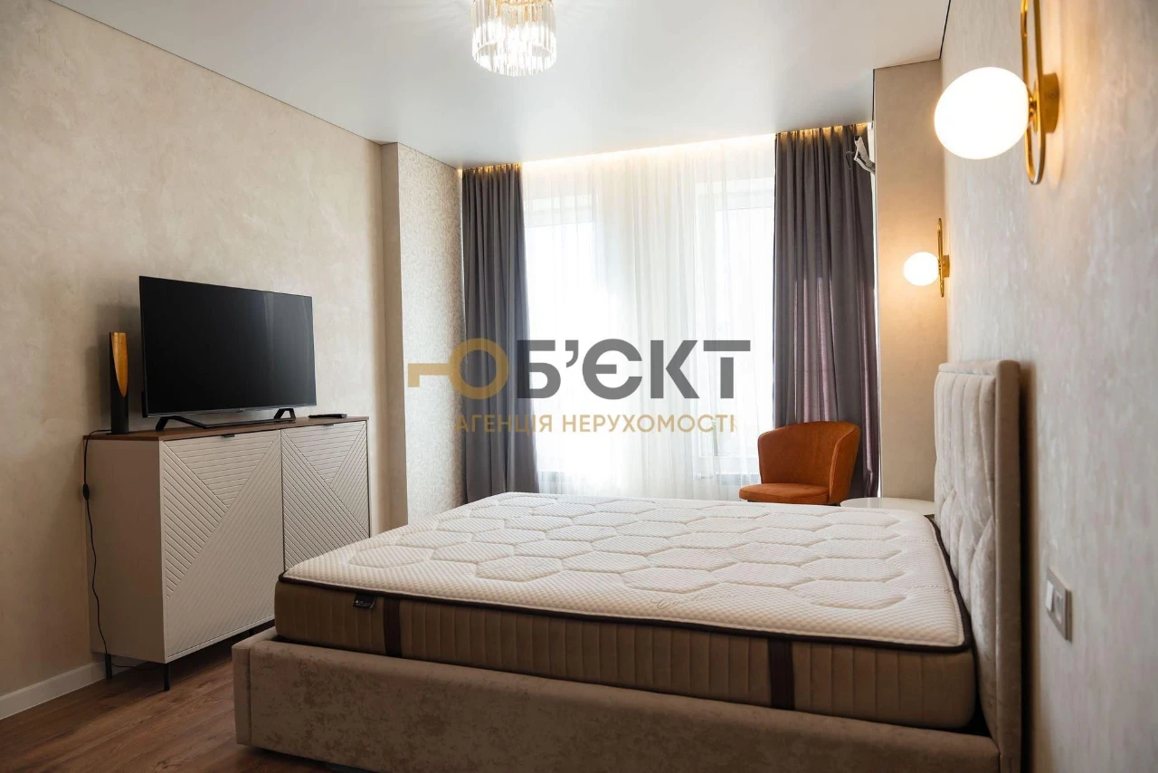 Продам квартиру с дизайнерским ремонтом в ЖК «Меридиан» / Гв