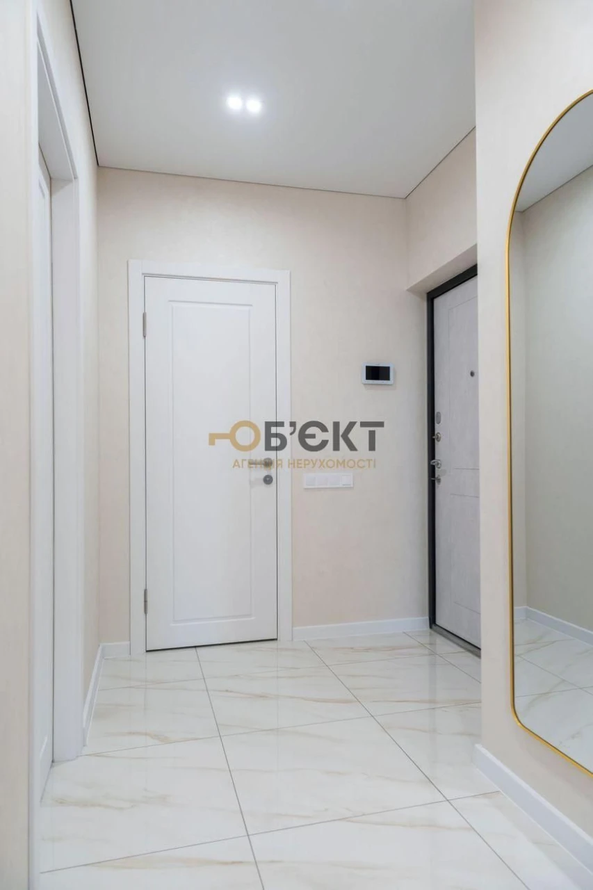 Продам квартиру с дизайнерским ремонтом в ЖК «Меридиан» / Гв