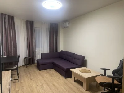 Продам квартиру 50м2, ремонт, ЖК Дом з Ротондами, Павловка,