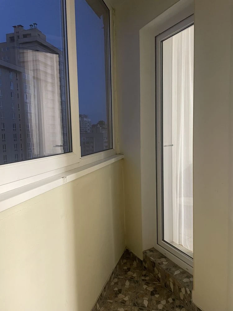 Продам квартиру 50м2, ремонт, ЖК Дом з Ротондами, Павловка,