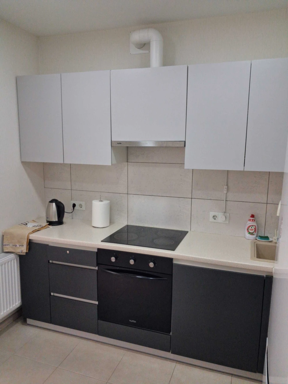 Продам 1 кімн. квартиру 37 м2 з ремонтом, меблями та техніко