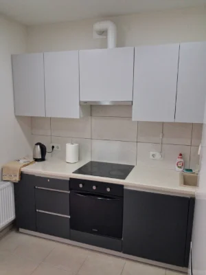 Продам 1 кімн. квартиру 37 м2 з ремонтом, меблями та техніко