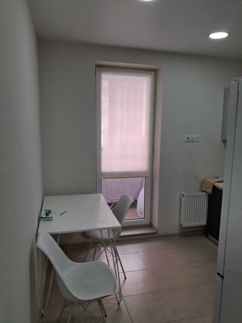 Продам 1 кімн. квартиру 37 м2 з ремонтом, меблями та техніко