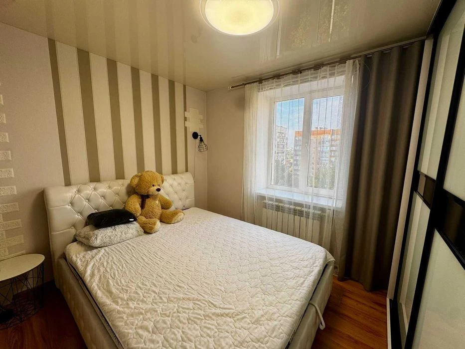 Продам отличную 3-комнатную квартиру в Новострое по улице Ба