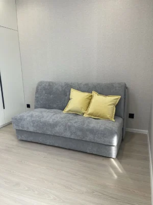 Продам 2 комнатну квартиру поруч метро  Індустріальна