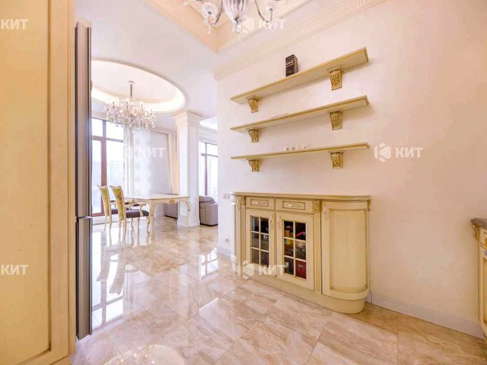 Apartment. Kharkiv, European St. (Novgorodska)