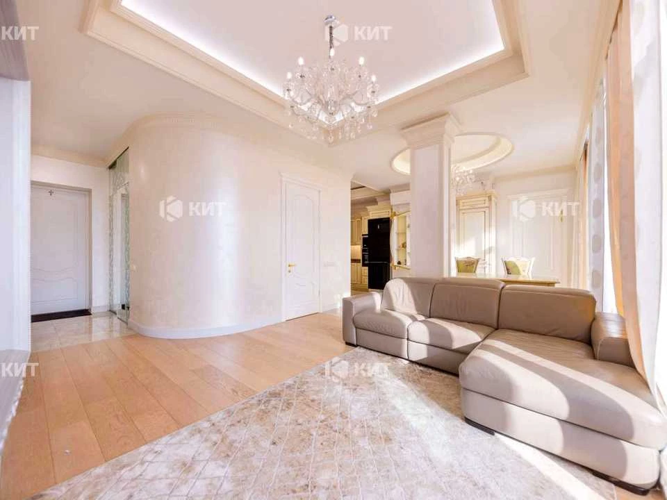 Apartment. Kharkiv, European St. (Novgorodska)
