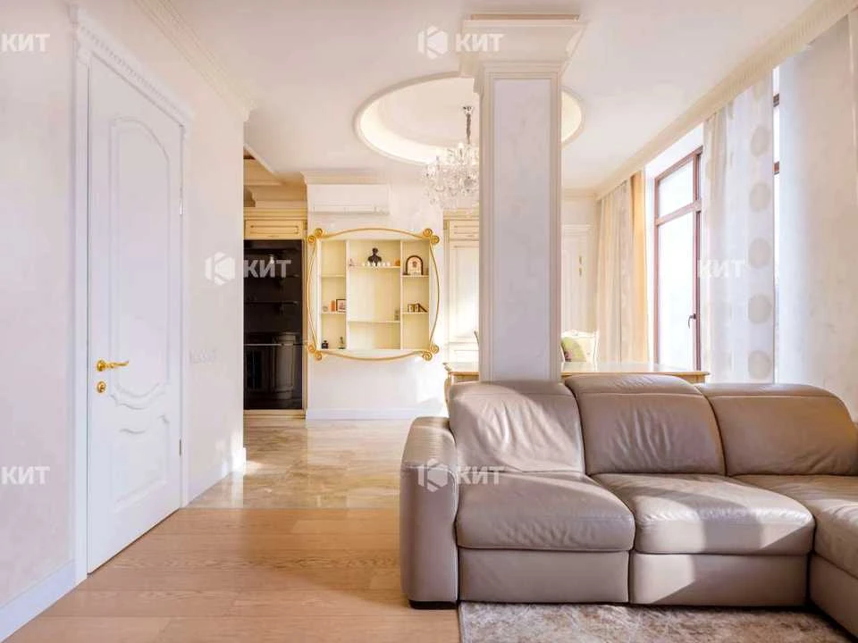 Apartment. Kharkiv, European St. (Novgorodska)