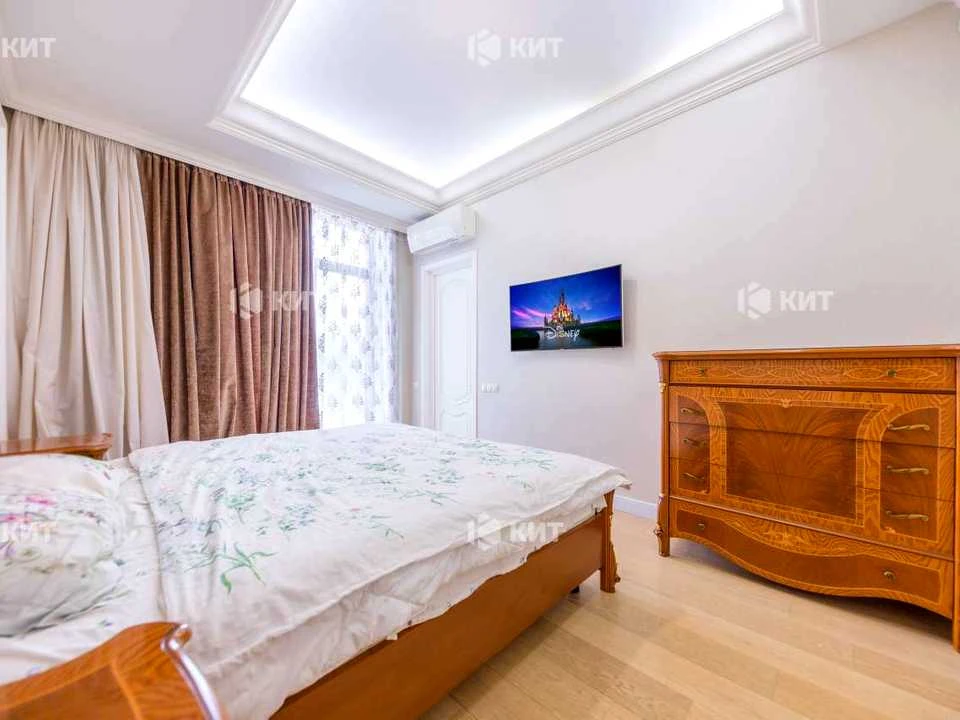 Apartment. Kharkiv, European St. (Novgorodska)