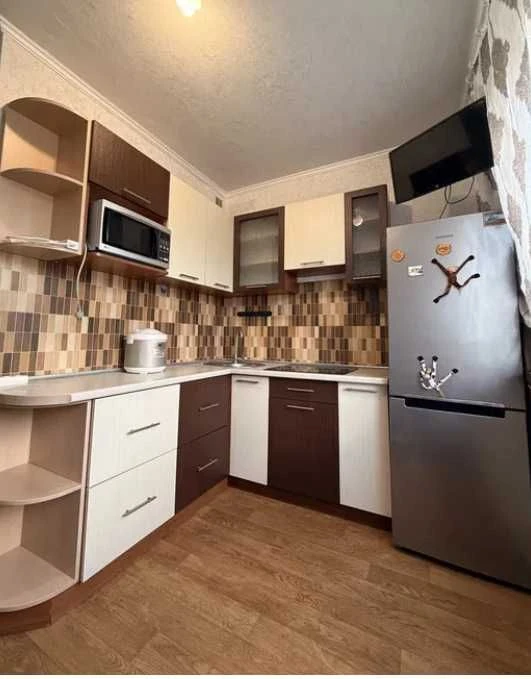 Three-room apartment for sale near Kholodnaya Gora metro station. Poltavsky Shlyakh.