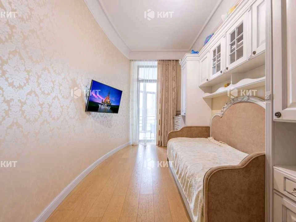 Apartment. Kharkiv, European St. (Novgorodska)