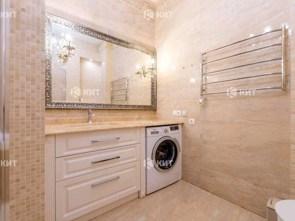 Apartment. Kharkiv, European St. (Novgorodska)