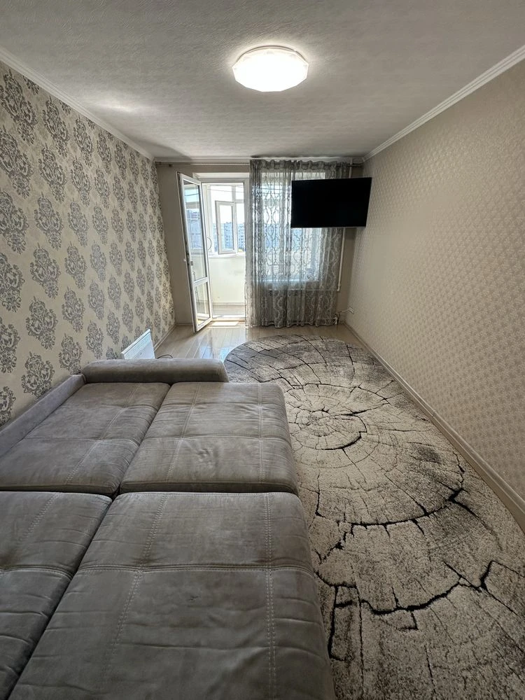 Selling 3-room apartment 10/12 on Alekseevka (Solnechnaya) Certificate