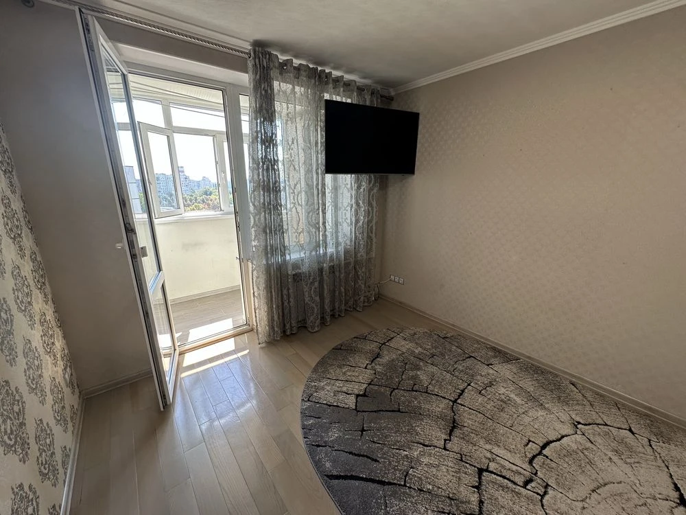 Selling 3-room apartment 10/12 on Alekseevka (Solnechnaya) Certificate