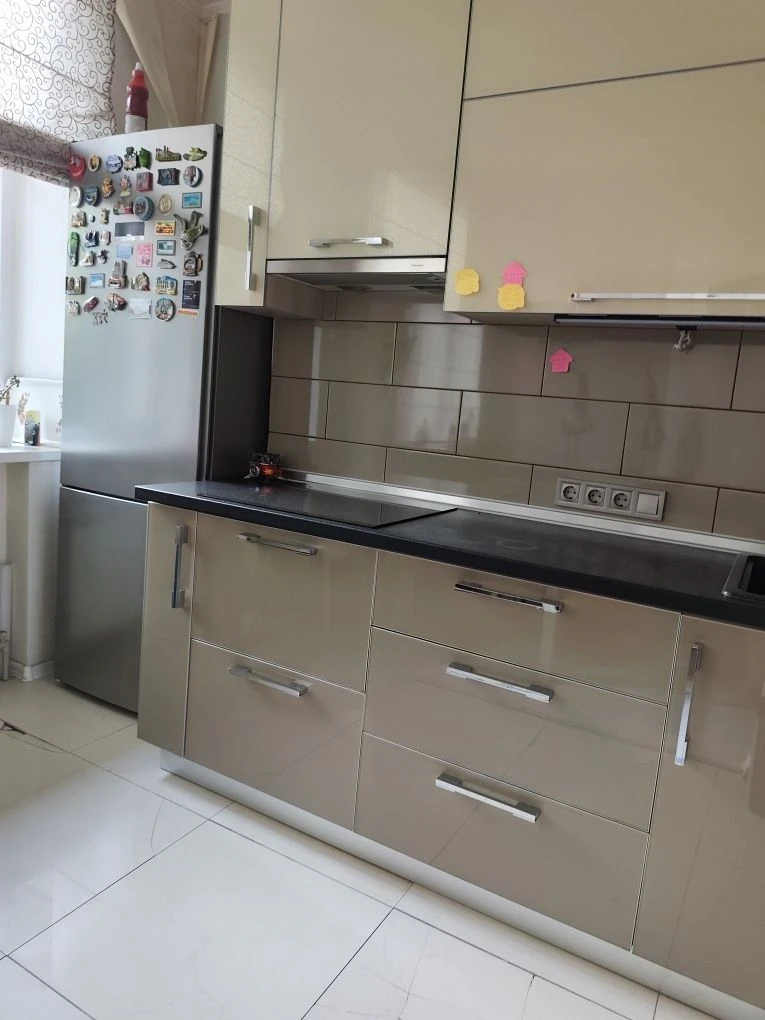 Selling a 3-room apartment in the center of Kharkov!