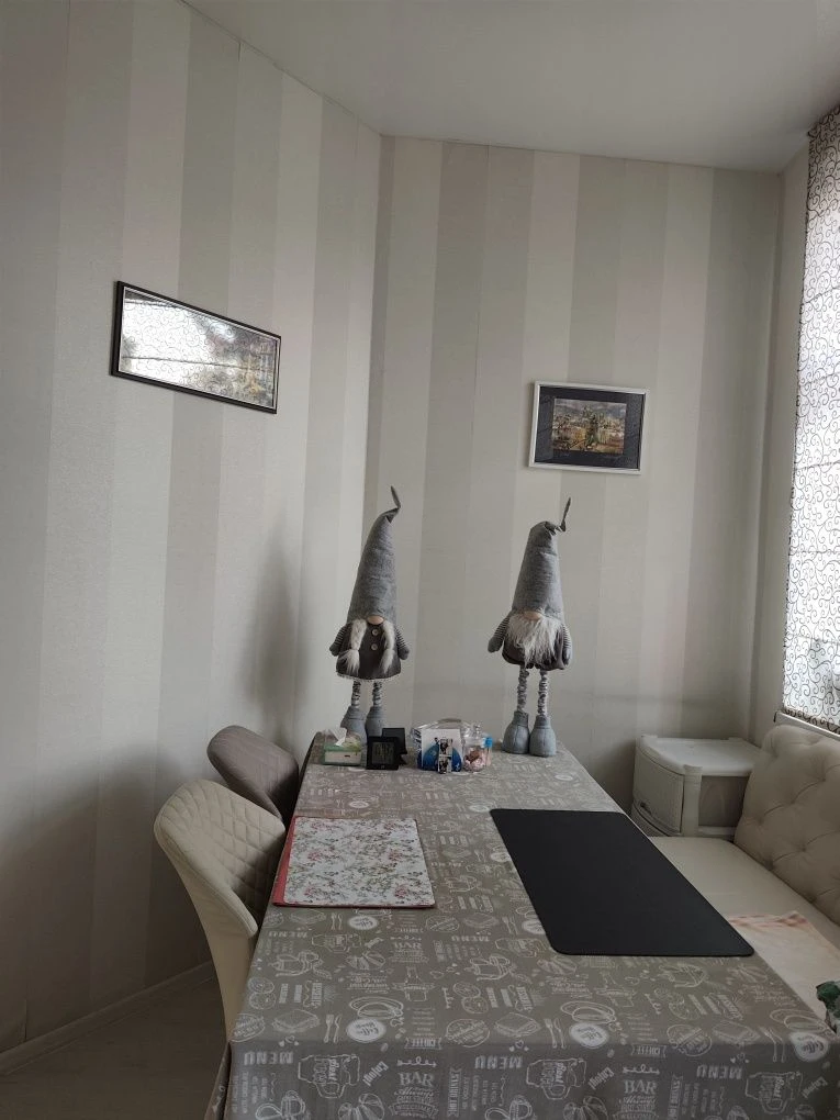 Selling a 3-room apartment in the center of Kharkov!