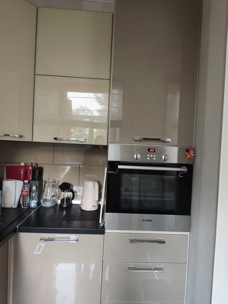 Selling a 3-room apartment in the center of Kharkov!