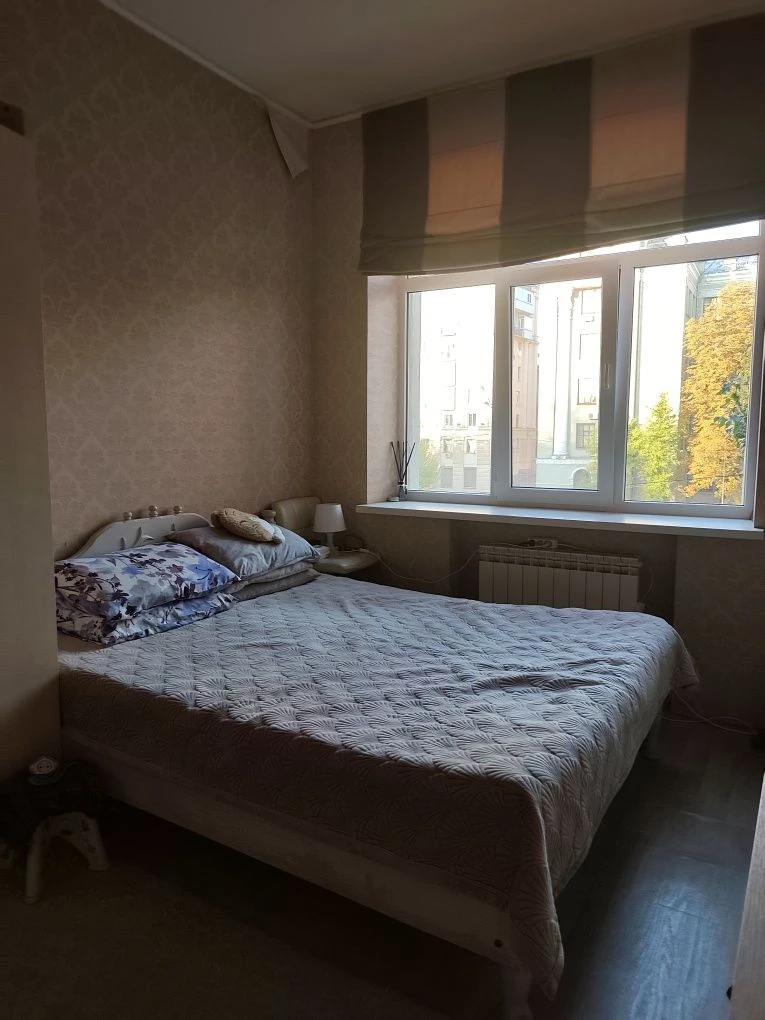 Selling a 3-room apartment in the center of Kharkov!