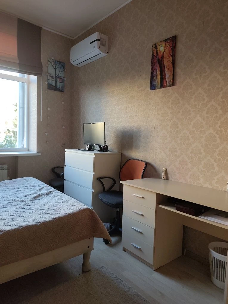 Selling a 3-room apartment in the center of Kharkov!