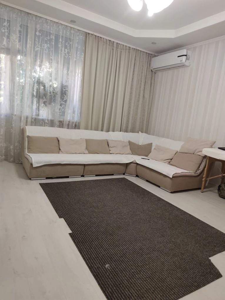 Selling a 3-room apartment in the center of Kharkov!